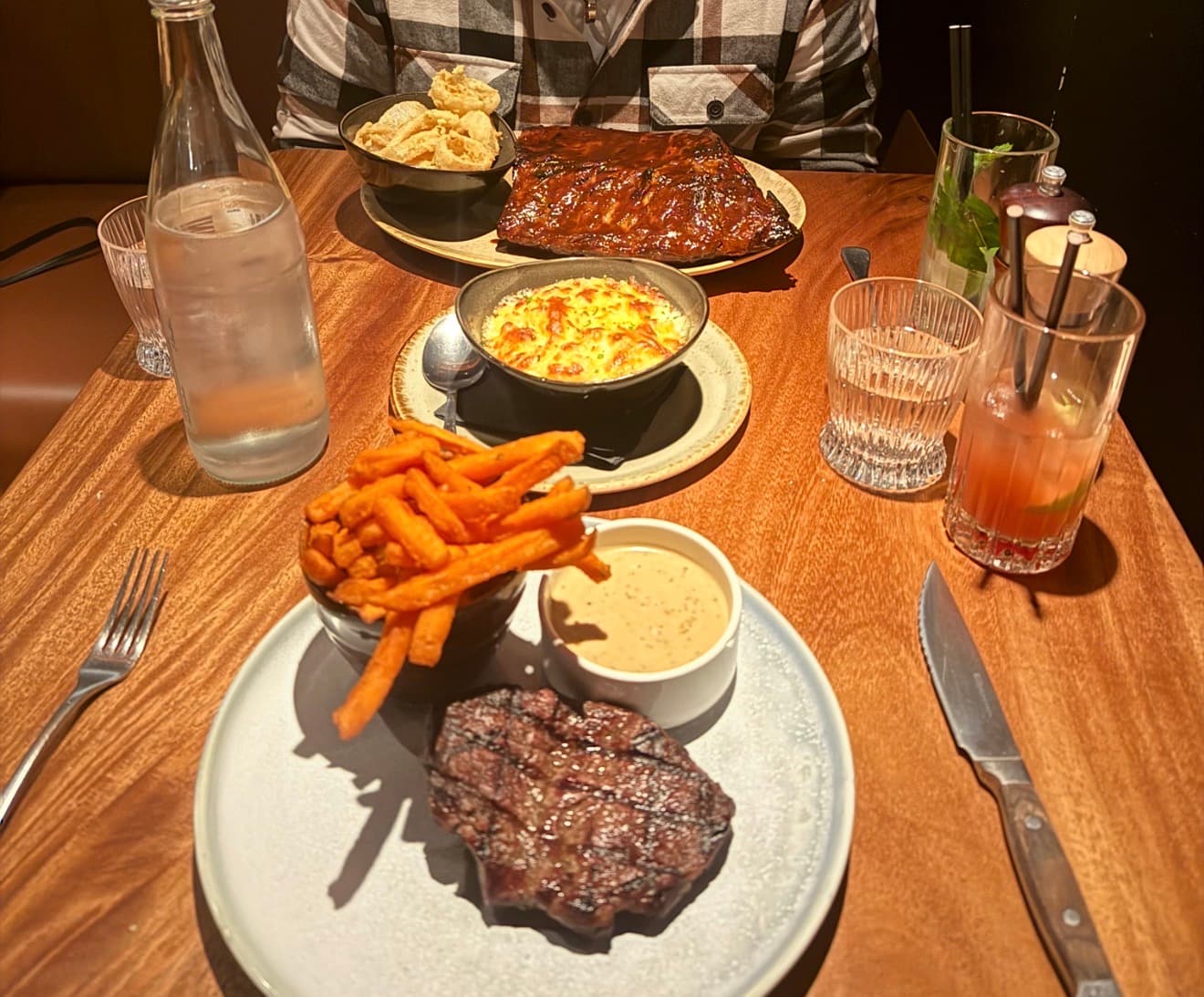 7 Cutz Steakhouse Newcastle — Honeysuckle, Newcastle