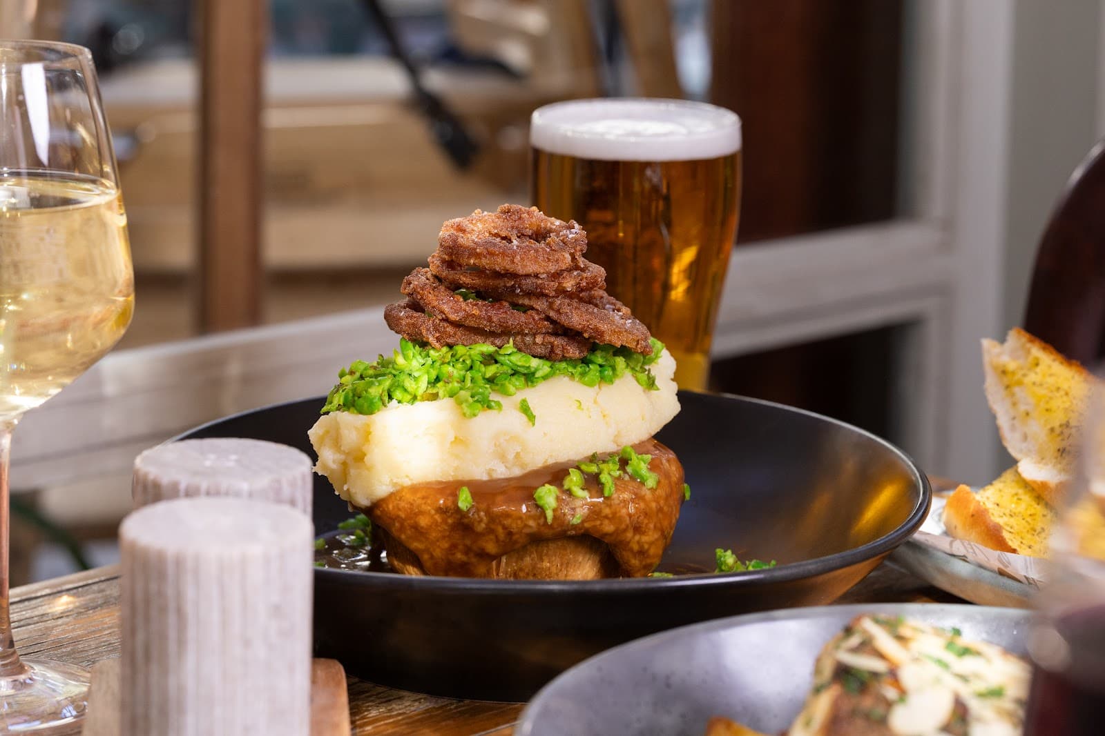 Commonwealth Hotel Newcastle — Cooks Hill, Newcastle