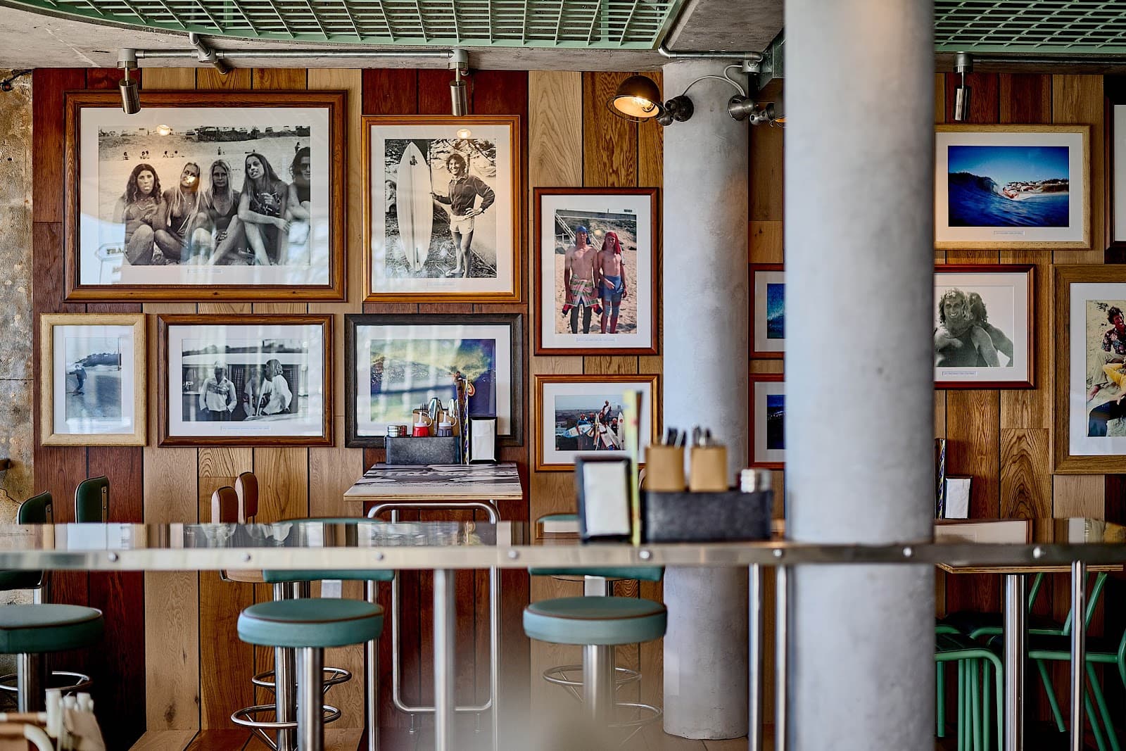 Larrie's — Merewether, Newcastle