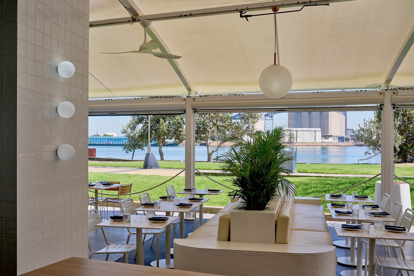 The Kingfish — Honeysuckle, Newcastle