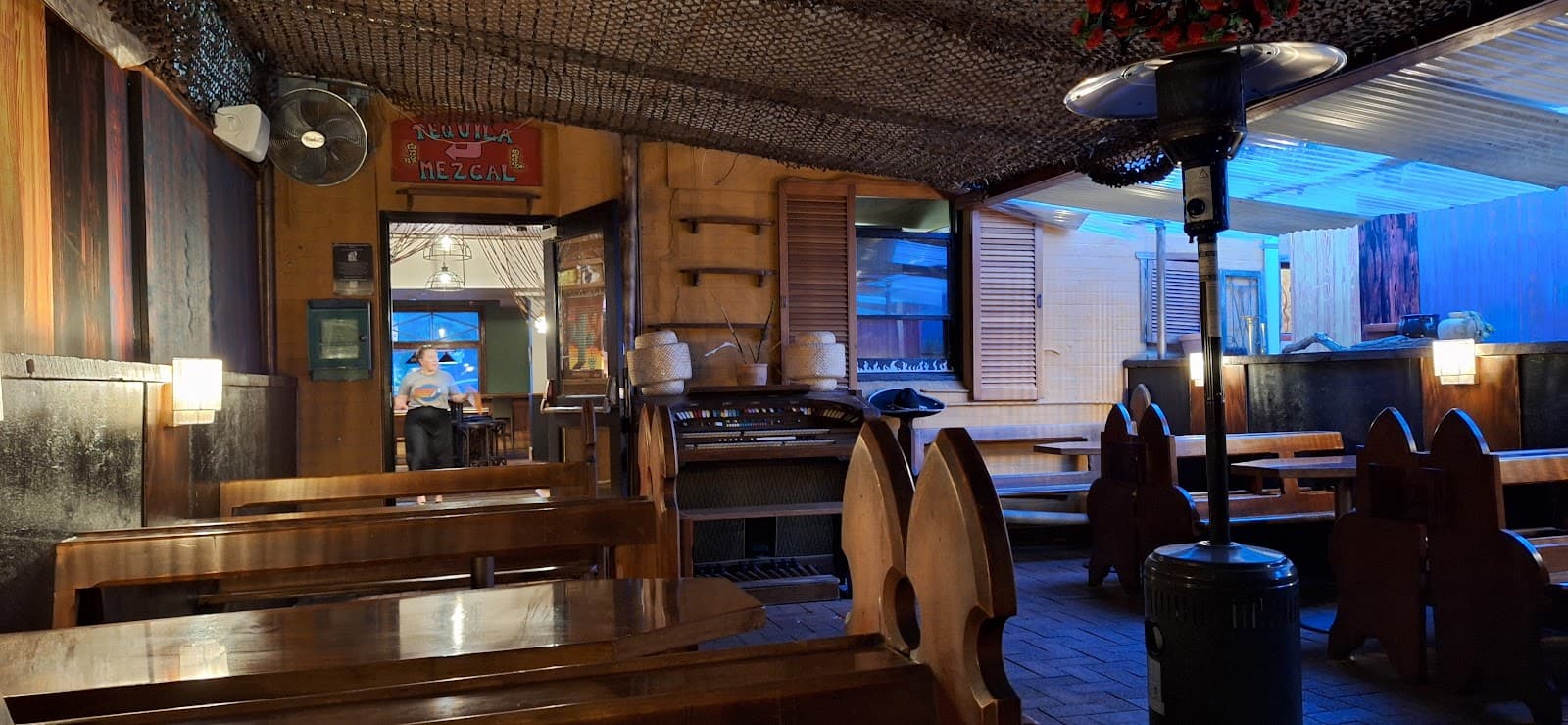 The Lass O'Gowrie Hotel — The Junction, Newcastle