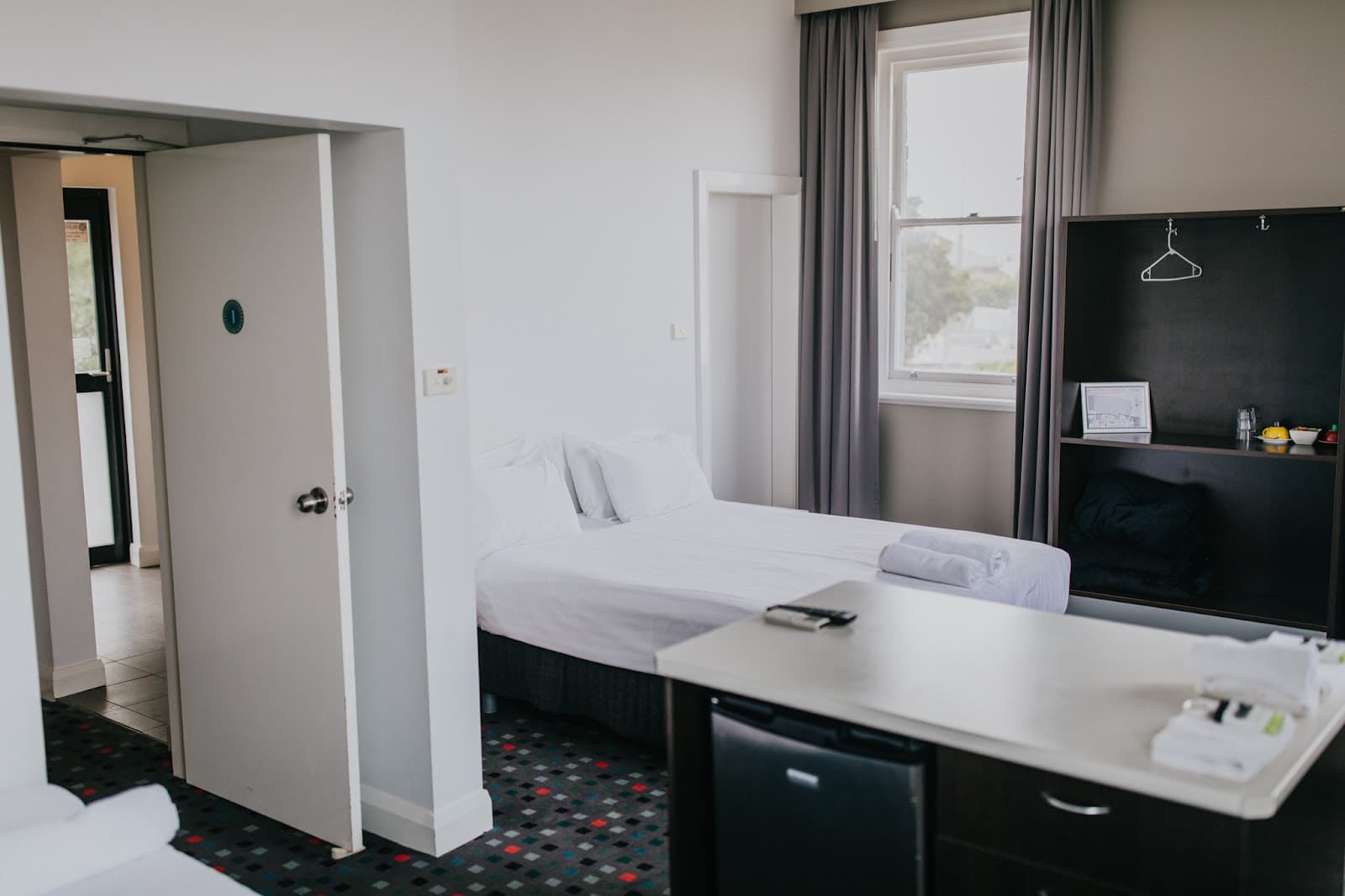 Sunnyside Tavern — Nelson Bay, Newcastle