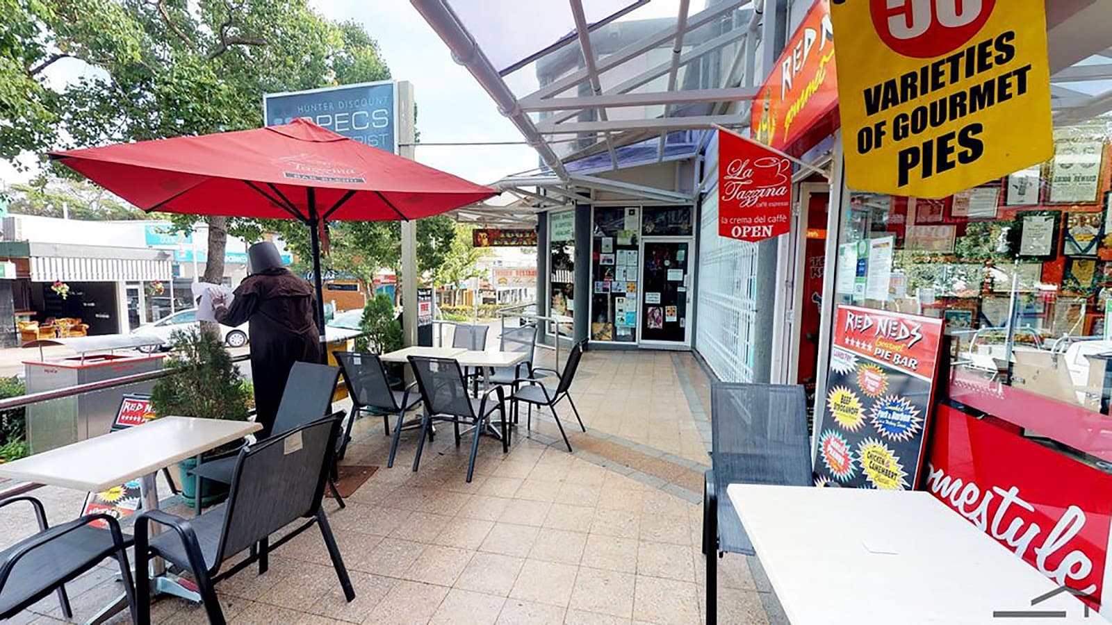 Red Neds Gourmet Pie Bar — Nelson Bay, Newcastle
