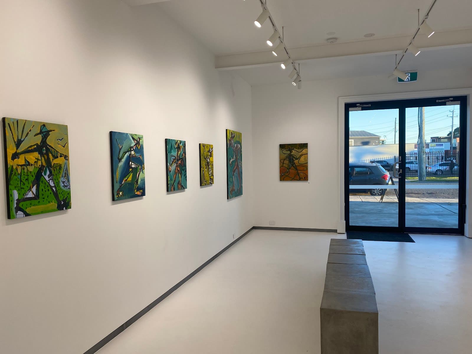 Straitjacket — Pokolbin, Newcastle
