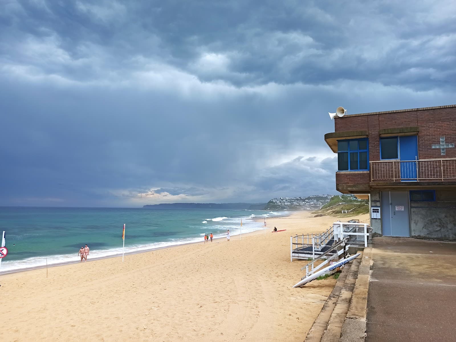 Cooks Hill Surf Life Saving Club — Cooks Hill, Newcastle
