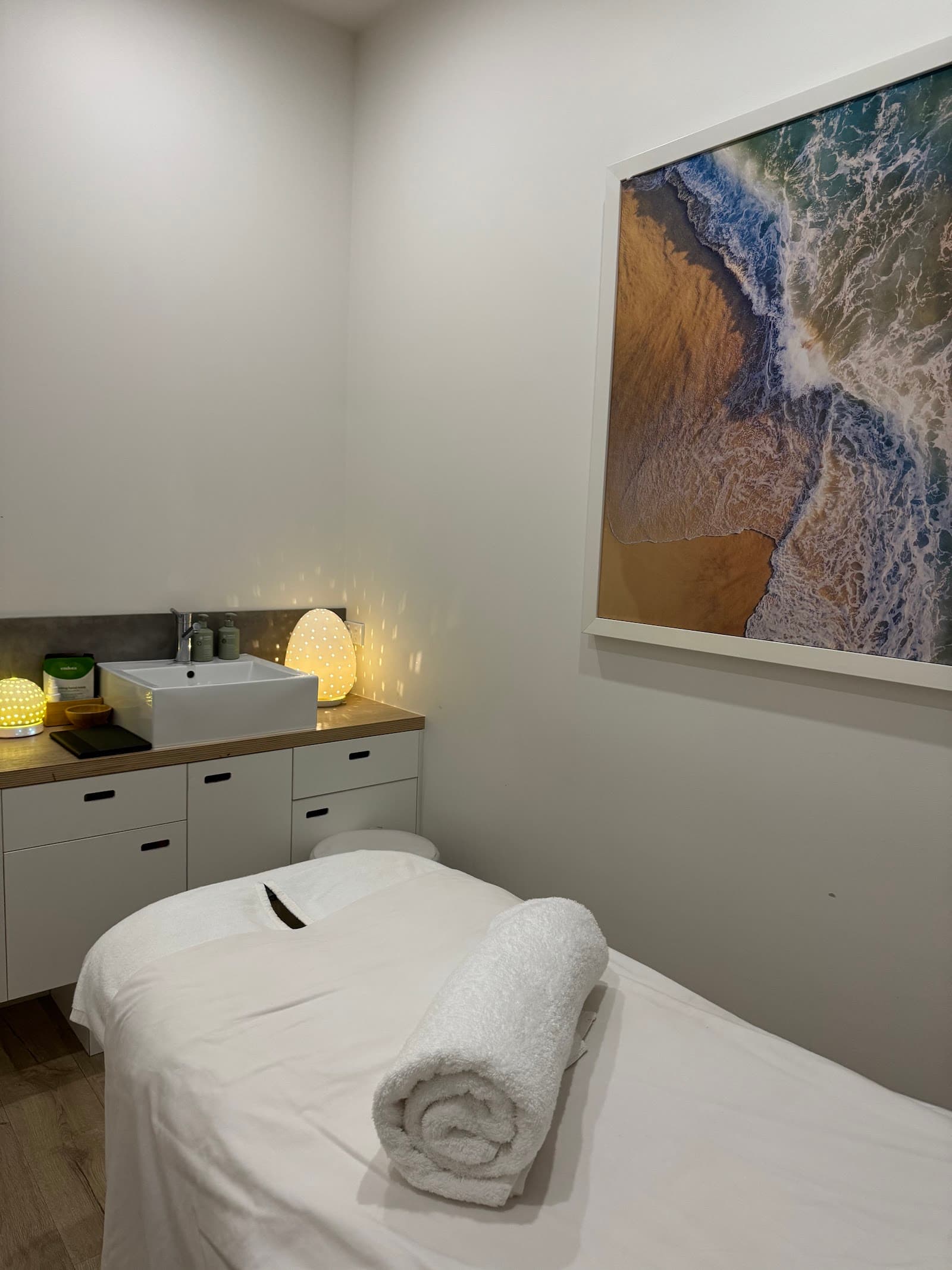endota spa Kotara — Honeysuckle, Newcastle
