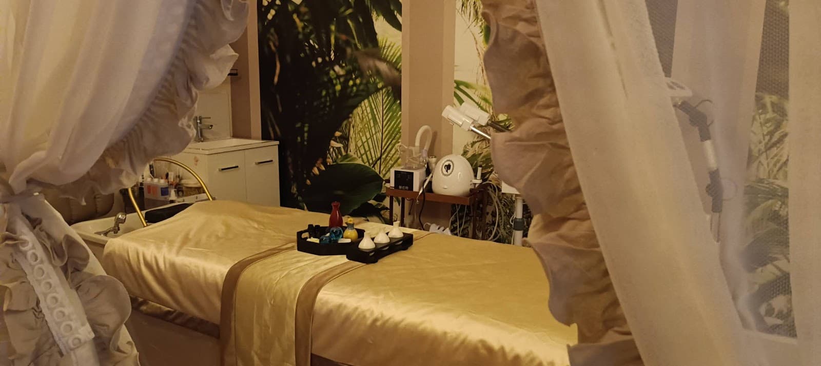 Oriental Pearl Spa — Newcastle West, Newcastle