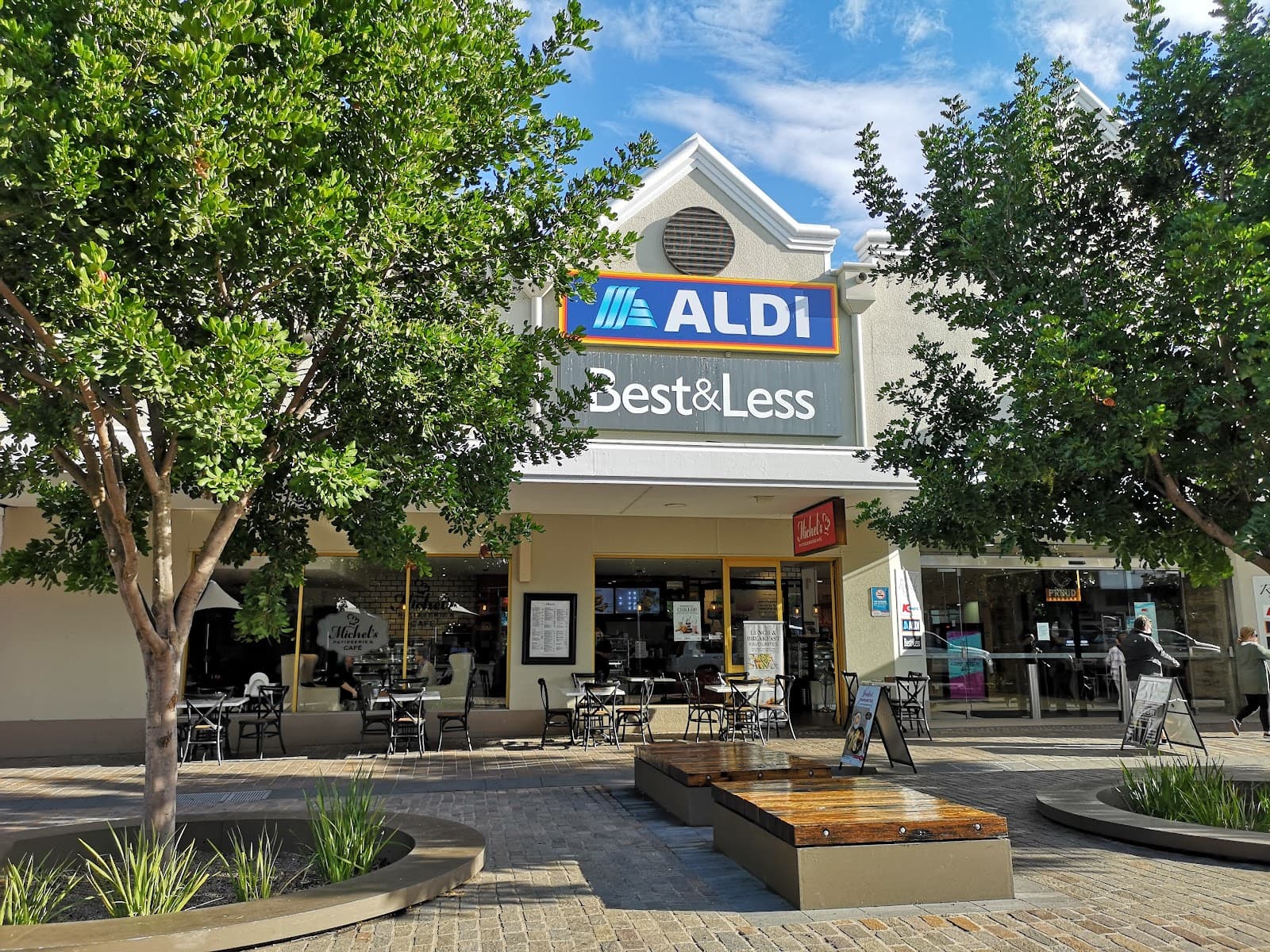 Best&Less Maitland — Maitland, Newcastle