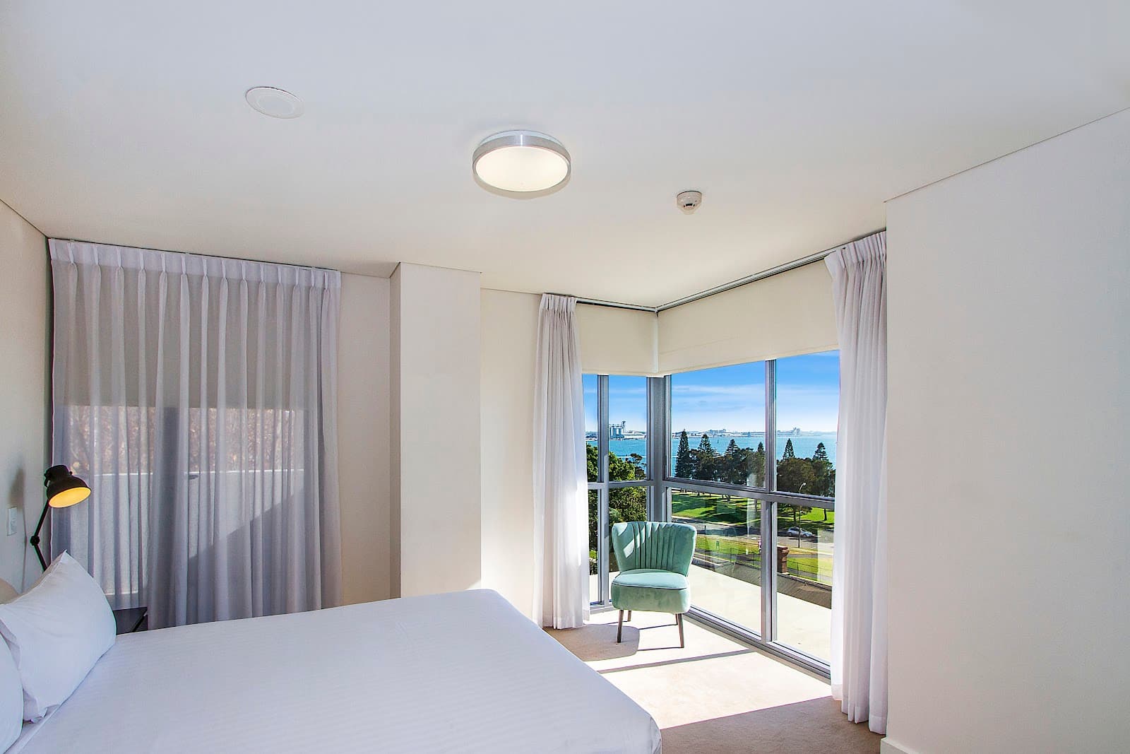 Terminus Apartment Hotel, an Ascend Collection Hotel — Honeysuckle, Newcastle