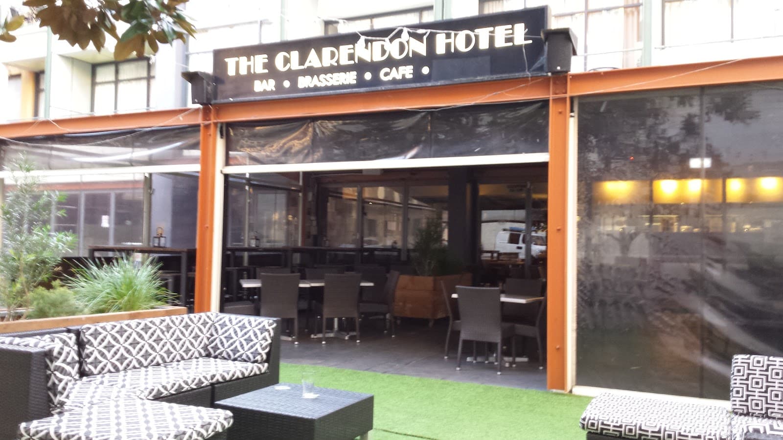 Clarendon Hotel — Honeysuckle, Newcastle