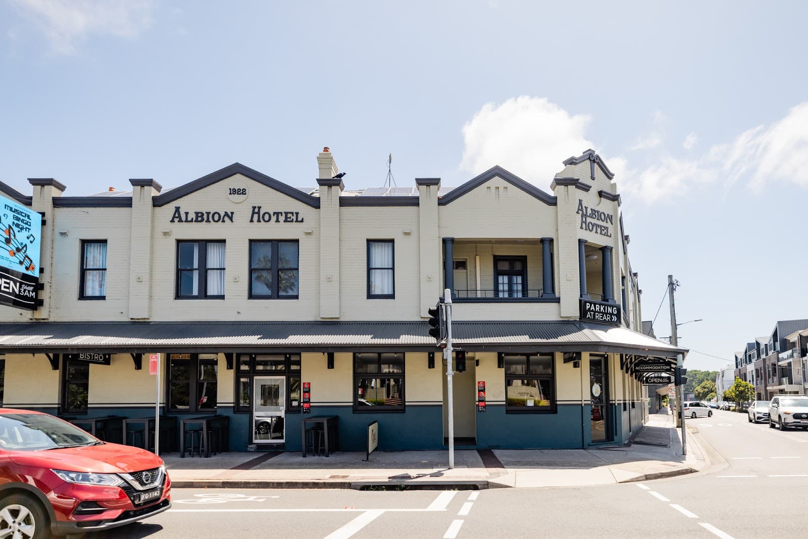 The Albion Hotel — The Junction, Newcastle