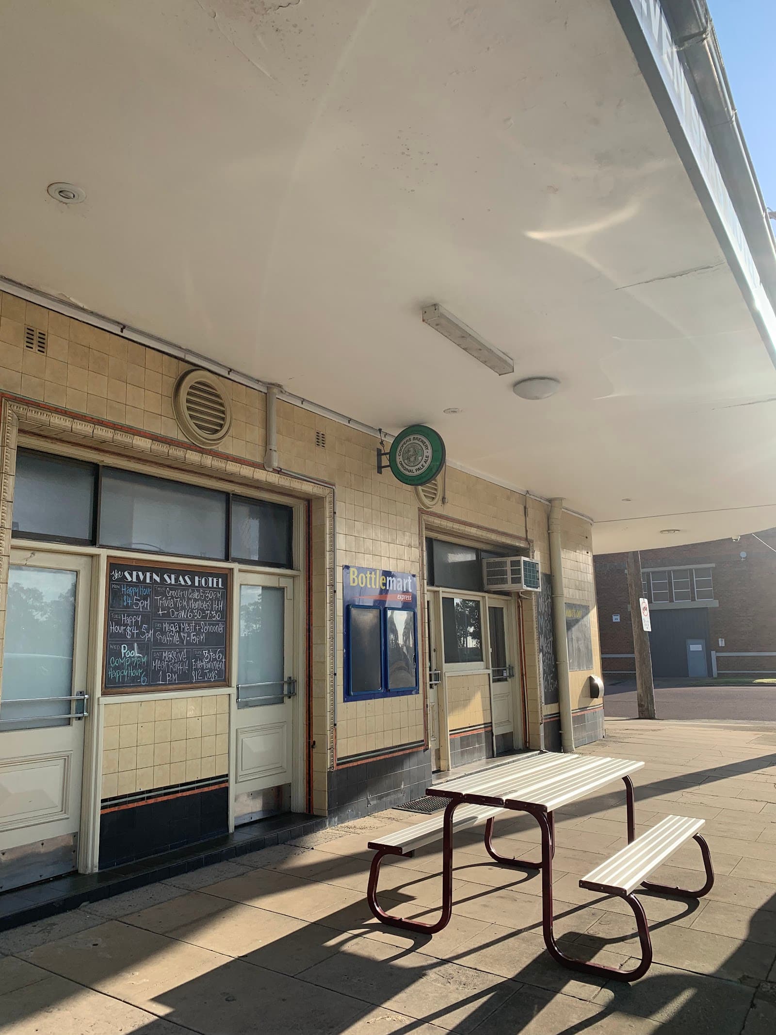 Seven Seas Hotel — The Junction, Newcastle