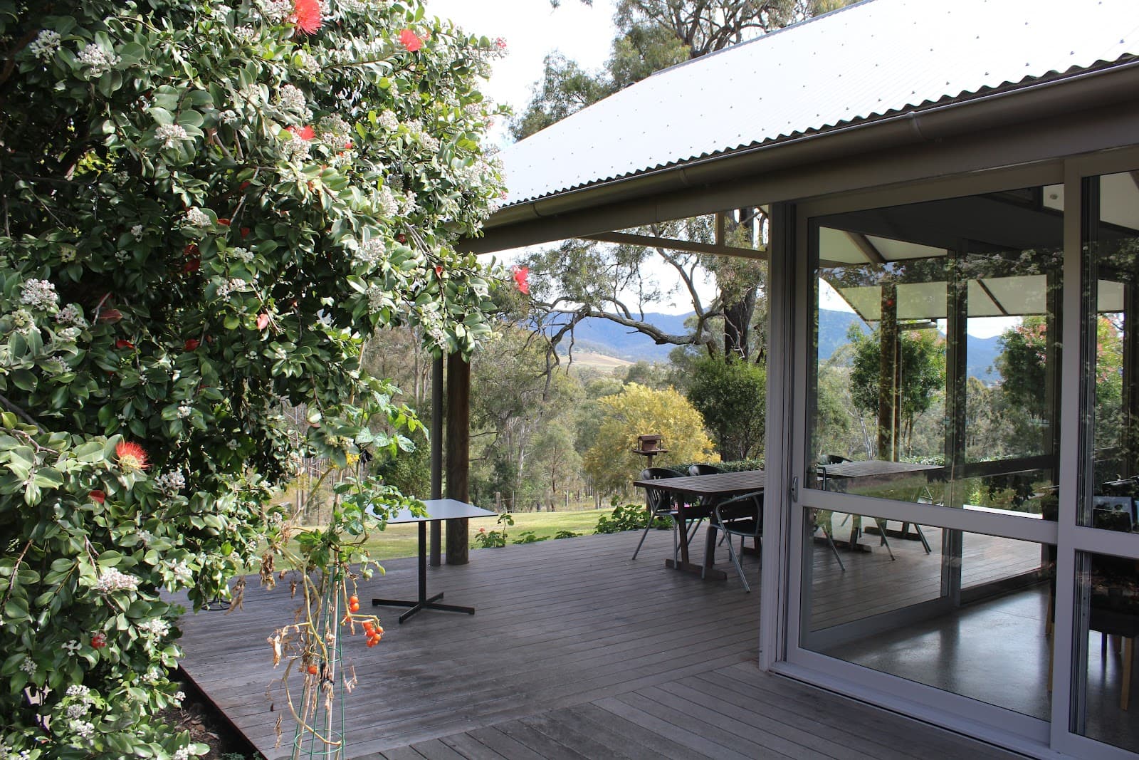 Elfin Hill Tourist Accommodation within the Hunter Valley Vineyards — Pokolbin, Newcastle