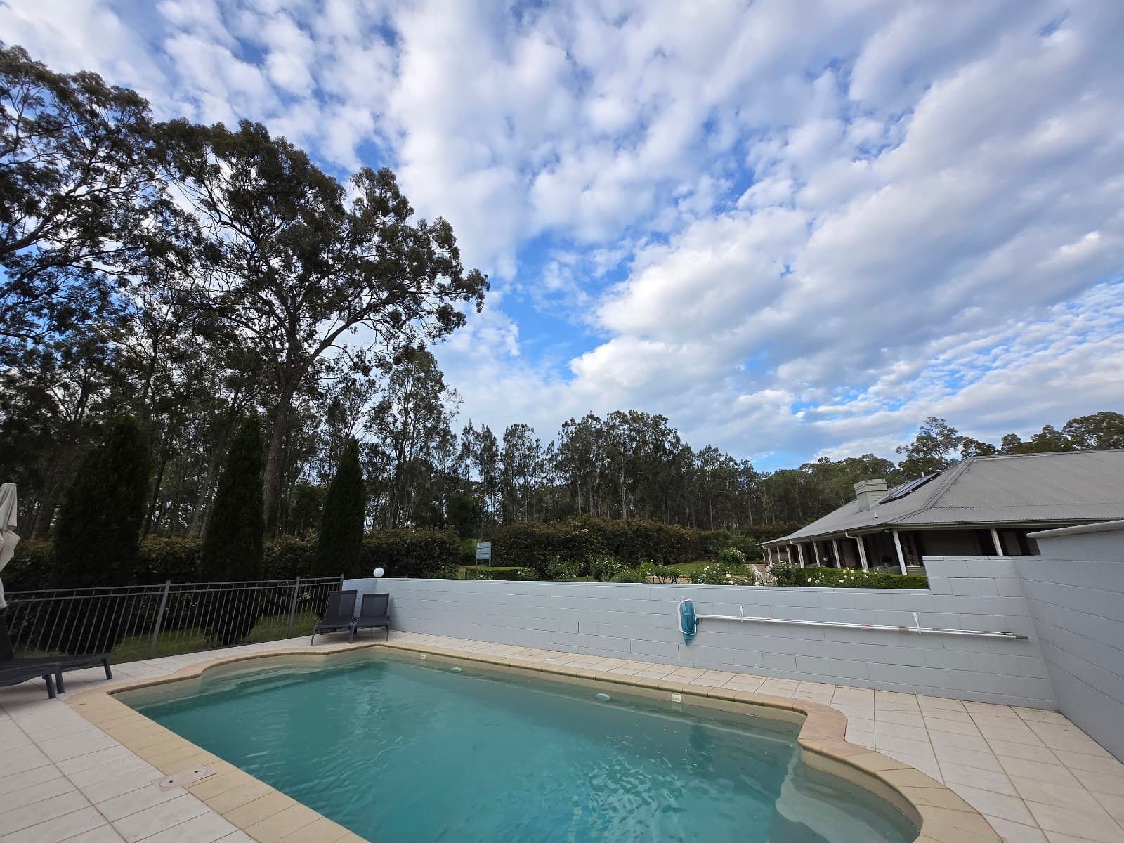 Thistle Hill Guest house, walk to wineries, restaurants & breweries — Pokolbin, Newcastle