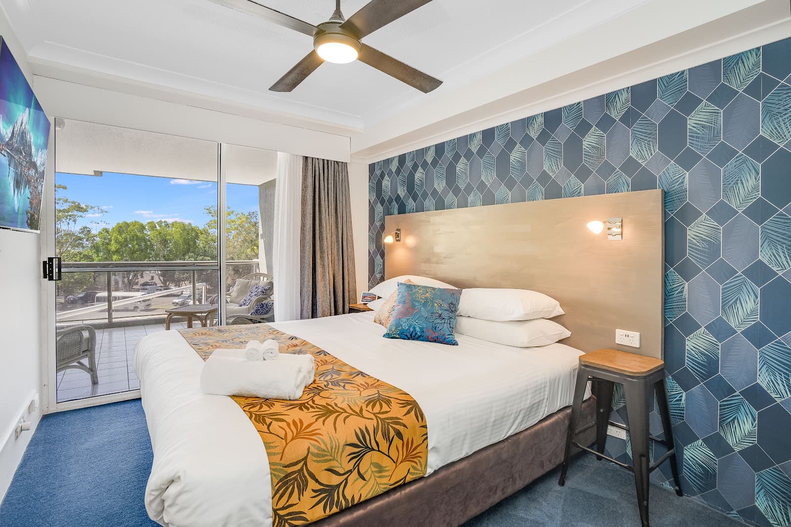 Nelson Towers Motel & Apartments — Nelson Bay, Newcastle